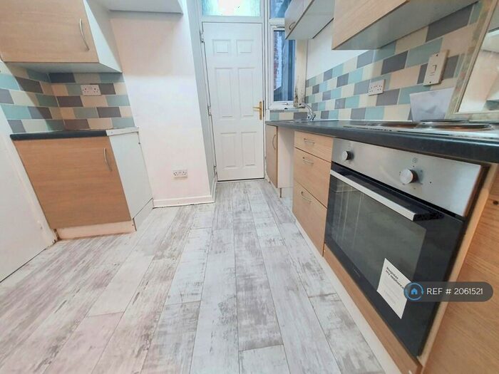 2 Bedroom Flat To Rent In Grange Street, Liverpool, L6
