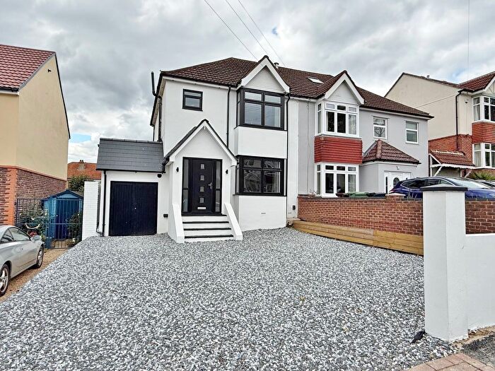 3 Bedroom Semi-Detached House For Sale In Aberdare Avenue, Drayton, Portsmouth, PO6
