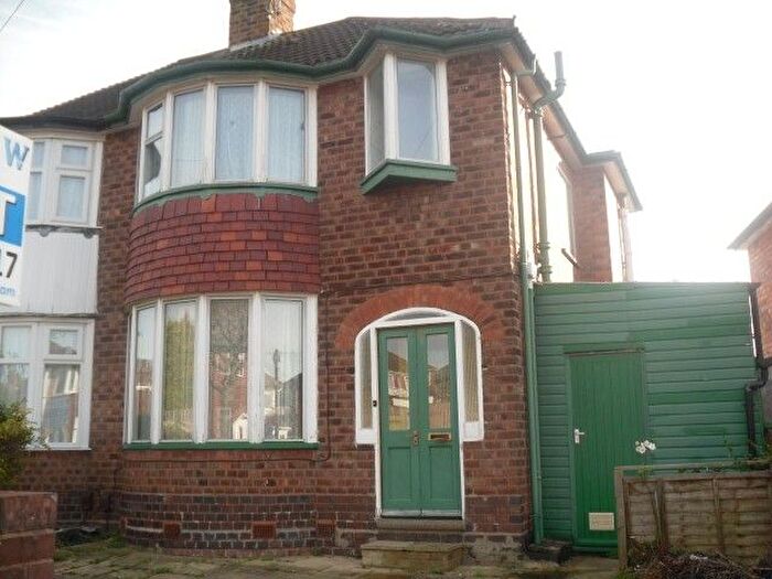 3 Bedroom Semi-Detached House To Rent In Dorrington Road, Great Barr, Birmingham, B42