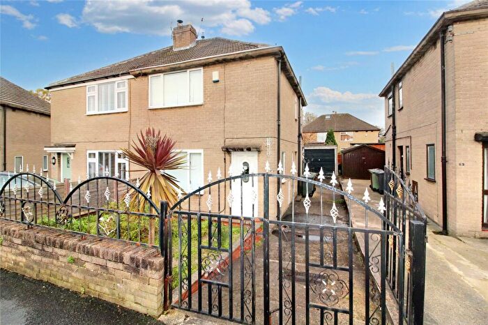 2 Bedroom Semi-Detached House To Rent In Kennerleigh Avenue, Leeds, LS15