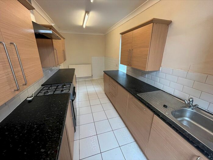 3 Bedroom Property To Rent In Robert Road, Tipton, DY4