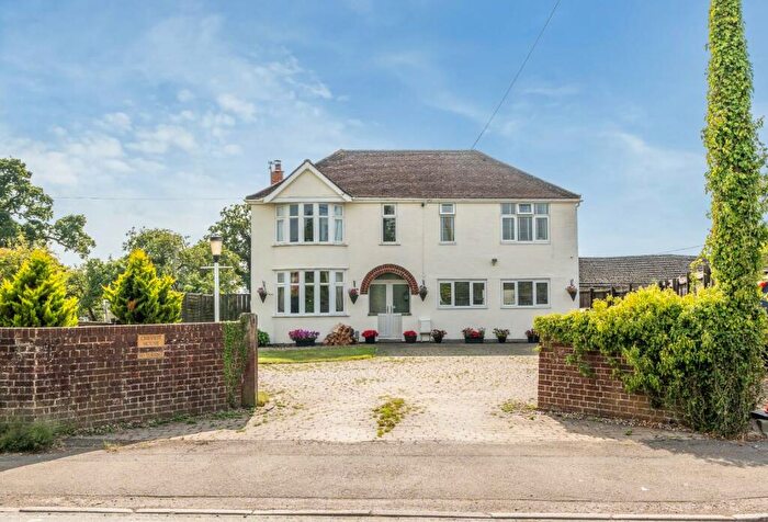 4 Bedroom Detached House For Sale In Claypits, Eastington, Stonehouse, GL10