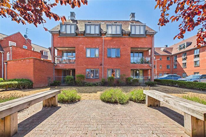 2 Bedroom Flat For Sale In Chancellor Drive, Frimley, Camberley, Surrey, GU16