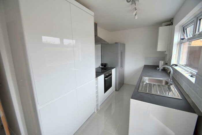 3 Bedroom Terraced House To Rent In Timsbury Crescent, PO9