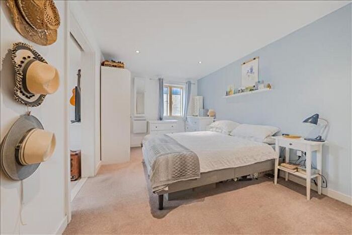 1 Bedroom Flat For Sale In Cork House, Wimbledon, SW19