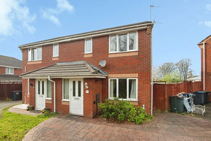 3 Bedroom Semi Detached House For Sale In Trippleton Avenue, Birmingham, West Midlands, B32