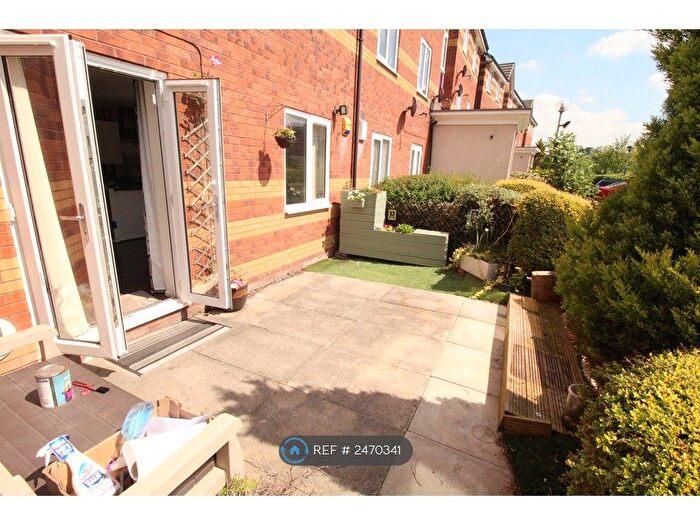 2 Bedroom Flat To Rent In Trinity Riverside, Salford, M3