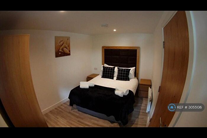 1 Bedroom Flat To Rent In Kirkgate, Huddersfield, HD1