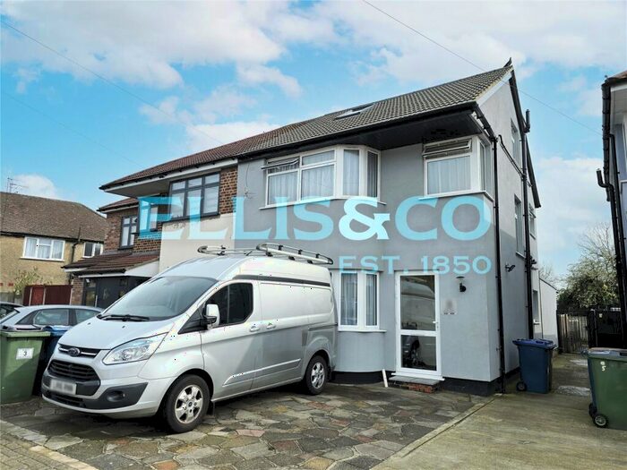 3 Bedroom Maisonette To Rent In Winchester Road, Harrow, HA3