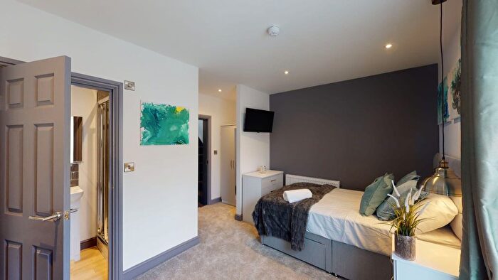 1 Bedroom Studio To Rent In Room, Brighton Road, DE24