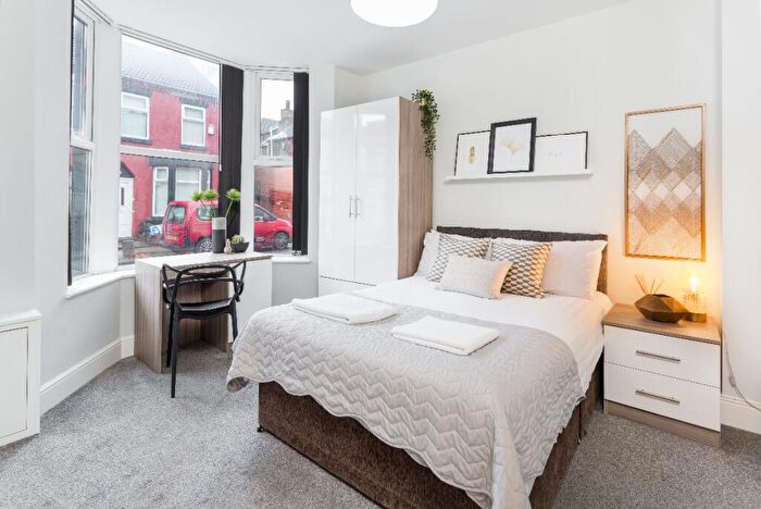 6 Bedroom Terraced House To Rent In Halsbury Road, Kensington, Liverpool, L6