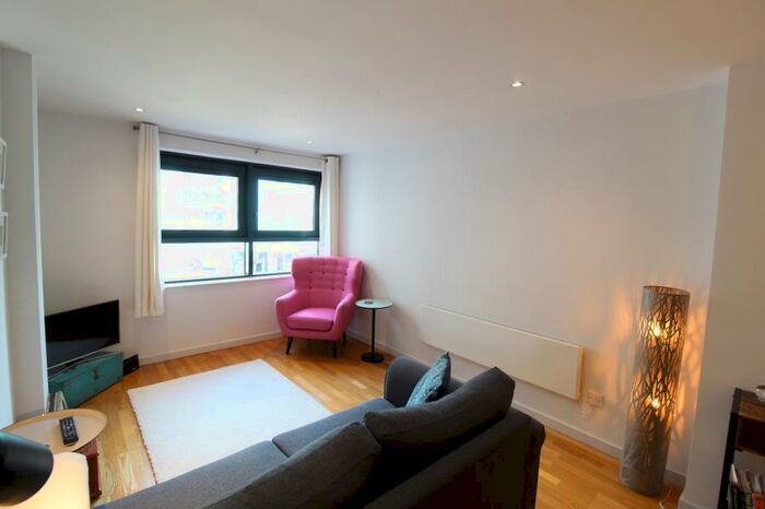 1 Bedroom Apartment To Rent In The Gateway East, Marsh Lane., LS9