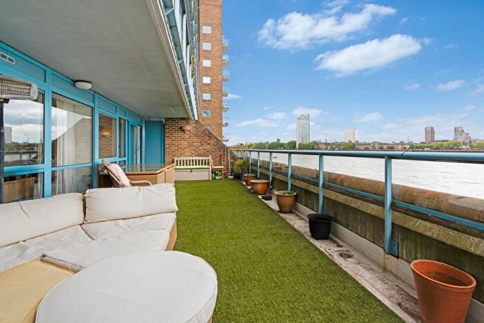 2 Bedroom Apartment For Sale In Arnhem Wharf, Arnhem Place, Canart Wharf, London, E14