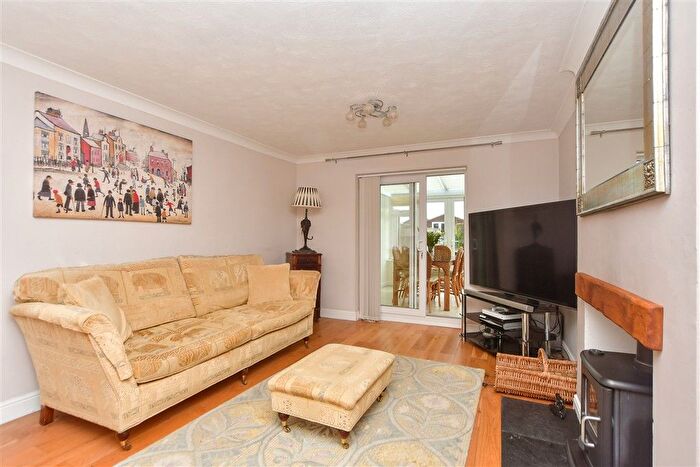 3 Bedroom Semi-Detached House For Sale In Tickham Lane, Lynsted, Sittingbourne, Kent, ME9
