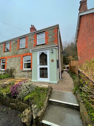 2 Bedroom Semi-Detached House To Rent In Shaftesbury, SP7