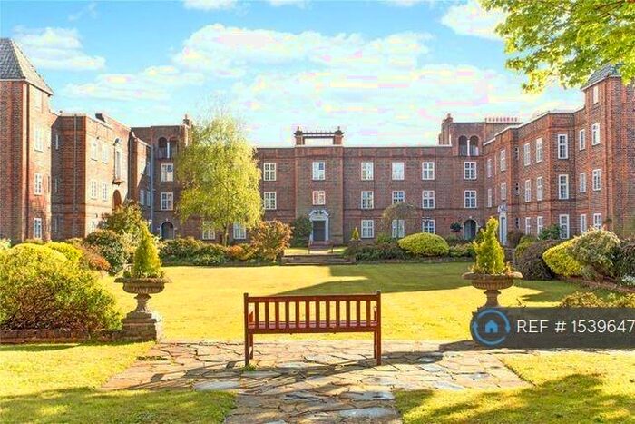 1 Bedroom Flat To Rent In St. Andrews Square, Surbiton, KT6