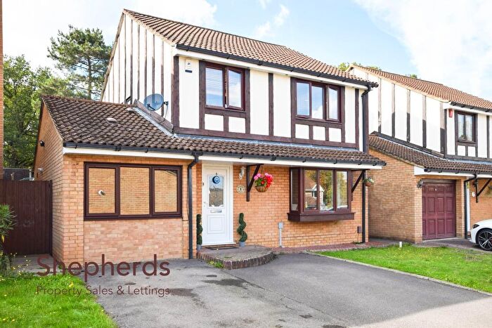 5 Bedroom Detached House For Sale In Conifer Close, West Cheshunt, EN7