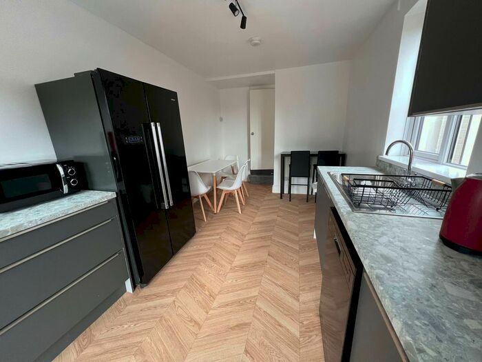 5 Bedroom Terraced House To Rent In Pinhoe Road, Exeter, EX4