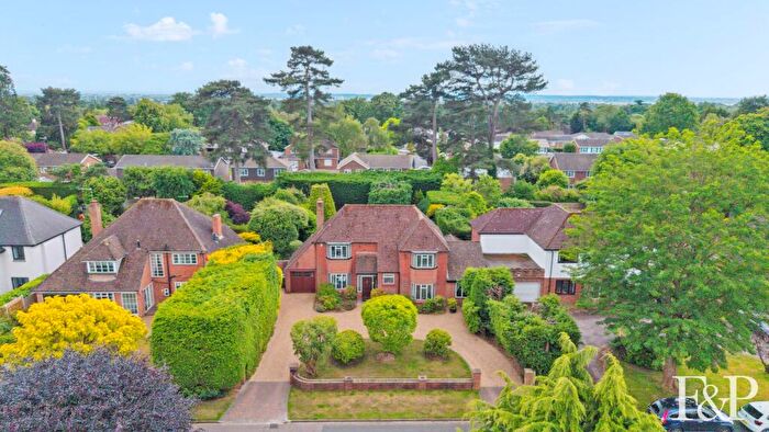 4 Bedroom Detached House For Sale In Clevehurst Close, Stoke Poges, Buckinghamshire, SL2