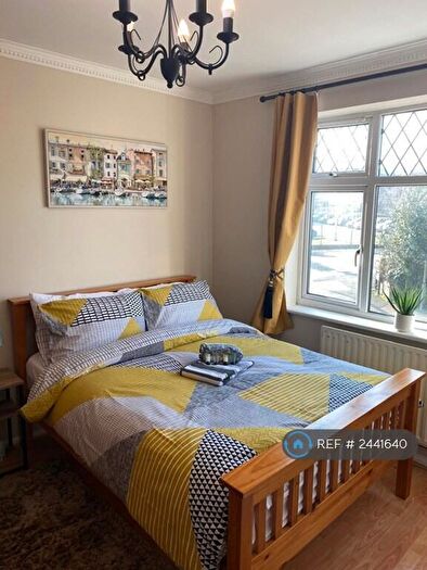 2 Bedroom Semi-Detached House To Rent In Carlton Crescent, Luton, LU3