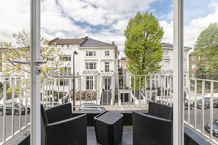 3 Bedroom Flat To Rent In Buckland Crescent, London, NW3