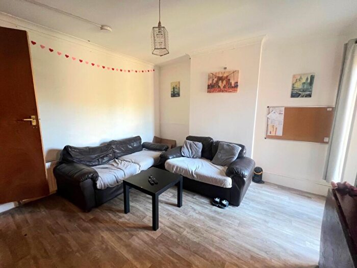 4 Bedroom Terraced House To Rent In Northcote Road, Gold, Southampton, Hampshire, SO17