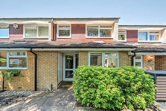 3 Bedroom House For Sale In The Willows, Weybridge, Surrey, KT13