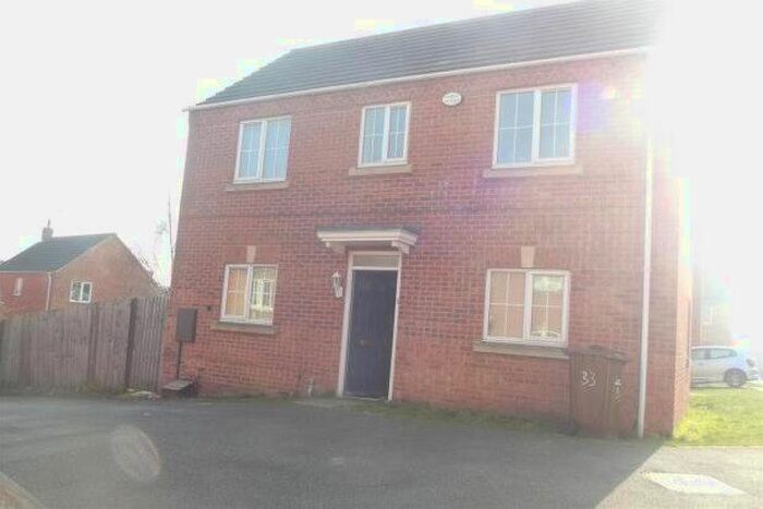 3 Bedroom Semi-Detached House To Rent In Crossland Road, Nottingham, NG5