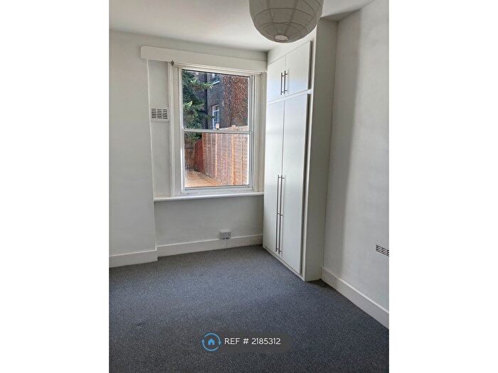1 Bedroom Flat To Rent In Millfields Road, London, E5