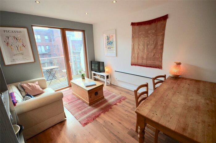 2 Bedroom Flat To Rent In Ecclesall Road, Sheffield, South Yorkshire, Uk, S11