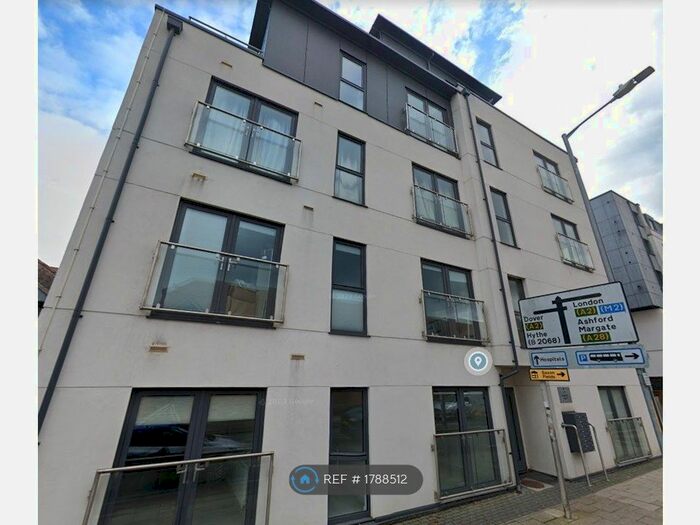 2 Bedroom Flat To Rent In Chantry Place, Canterbury, CT1