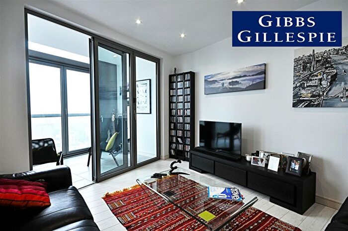 1 Bedroom Flat To Rent In Kew Eye Apartments, Ealing Road, Brentford, TW8