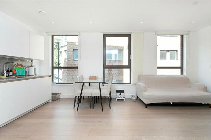 1 Bedroom Apartment For Sale In Gunthorpe Street, London, E1