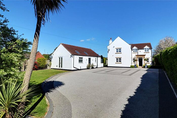 4 Bedroom Detached House For Sale In Akeferry Road, Westwoodside, Lincolnshire, DN9