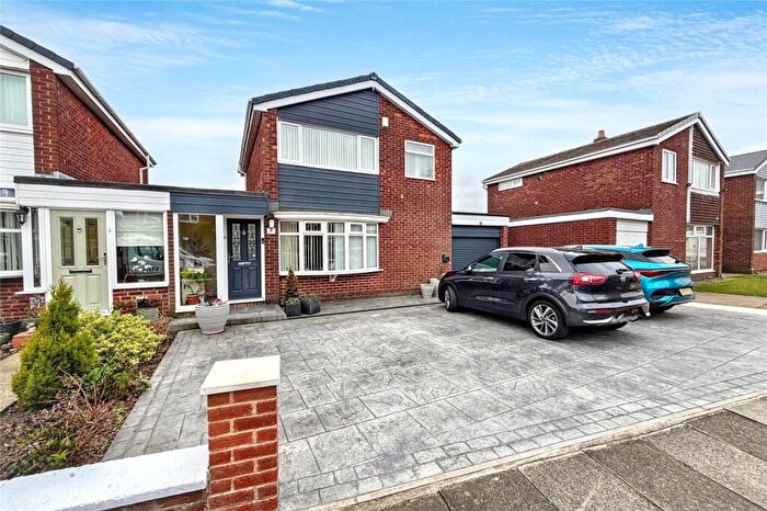 3 Bedroom Link Detached House For Sale In Lanark Close, North Shields, NE29