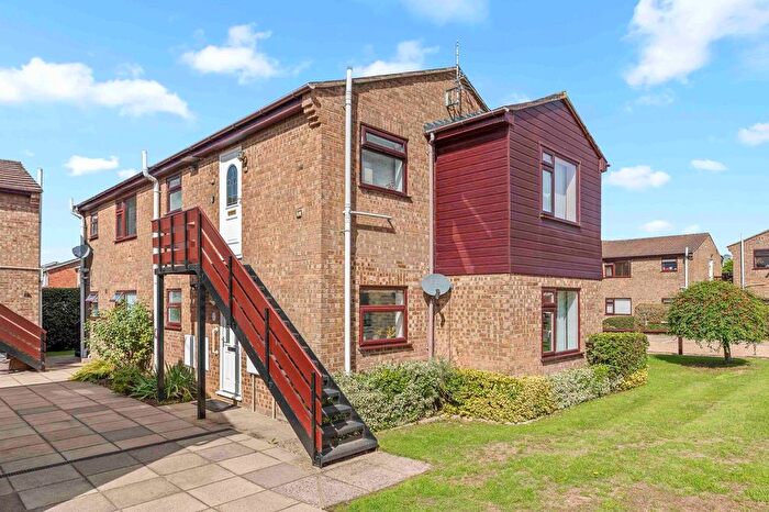 1 Bedroom Flat For Sale In Oakengrove Road, Hazlemere, HP15