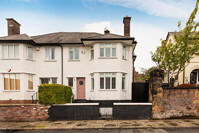 4 Bedroom Semi-Detached House For Sale In Bessborough Road, Prenton, CH43