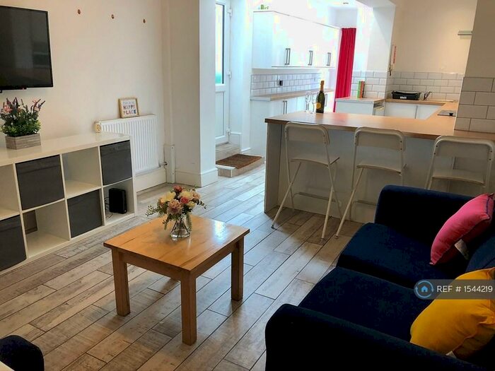 5 Bedroom Terraced House To Rent In Chilwell Street, Nottingham, NG7