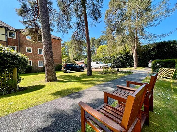 1 Bedroom Flat To Rent In Glenmoor Road, West Parley, Ferndown, BH22