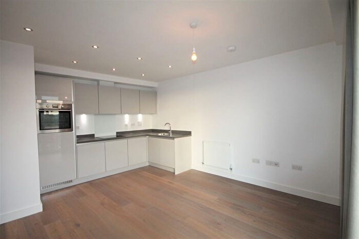 1 Bedroom Flat To Rent In Berwick House, Knoll Rise, Orpington, BR6