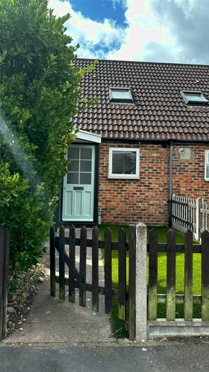 Property To Rent In Grotto Road, Weybridge, Surrey, KT13