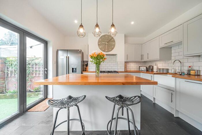 5 Bedroom Semi-Detached House For Sale In Glennie Road, West Norwood, SE27
