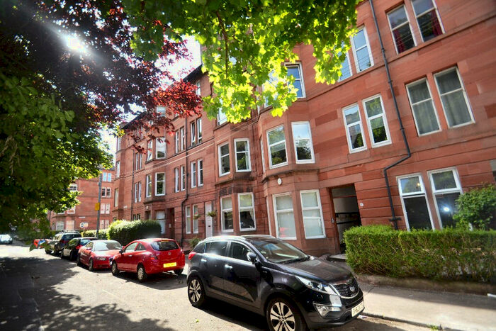 1 Bedroom Flat To Rent In / Bellwood Street, Shawlands, Glasgow, G41