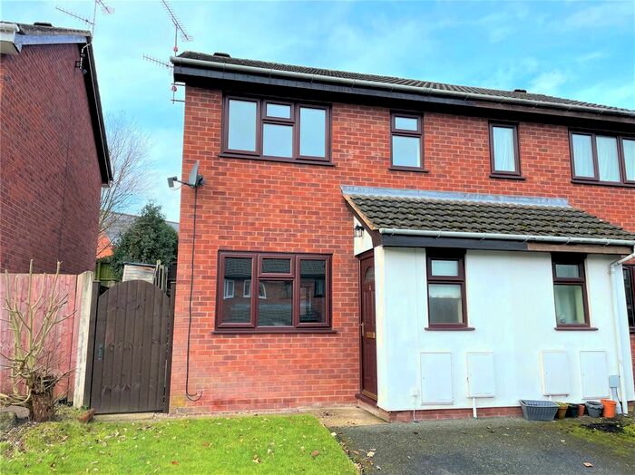 2 Bedroom Semi-Detached House To Rent In Bluebell Close, Welshpool, Powys, SY21