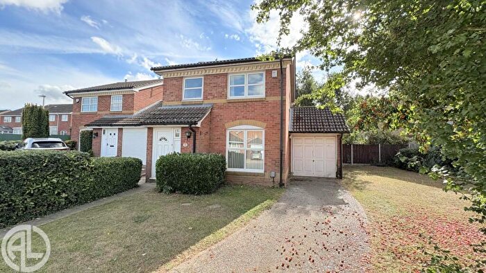 4 Bedroom Detached House For Sale In Ringtale Place, Baldock, SG7