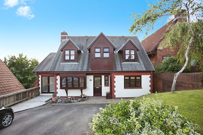 4 Bedroom Detached House For Sale In Hafod Wen, Tonyrefail, Porth, CF39