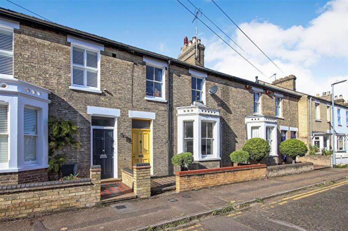 1 Bedroom Flat To Rent In Hertford Street, Cambridge, CB4