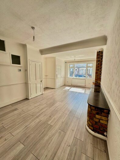 4 Bedroom Terraced House To Rent In Stirling Road, London, E13
