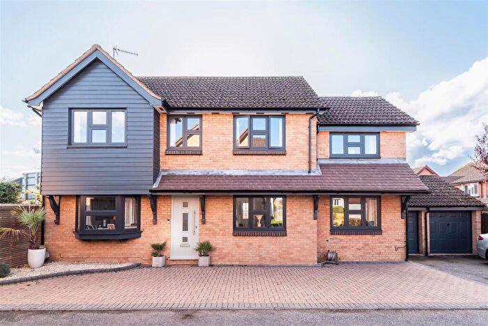 4 Bedroom Detached House To Rent In Thame, Oxfordshire, OX9
