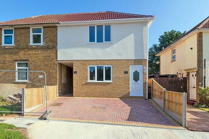 1 Bedroom Apartment To Rent In Castle Rough Lane, Sittingbourne, Kemsley, Kent, ME10